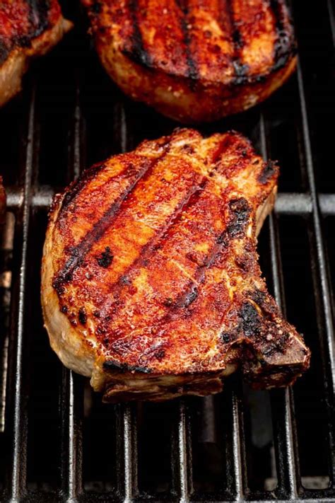 how to cook tender pork chops on a gas grill